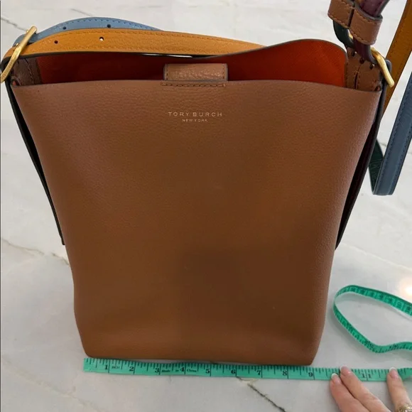 Tory Burch Perry Fine Leather Tote - Picture 9 of 16